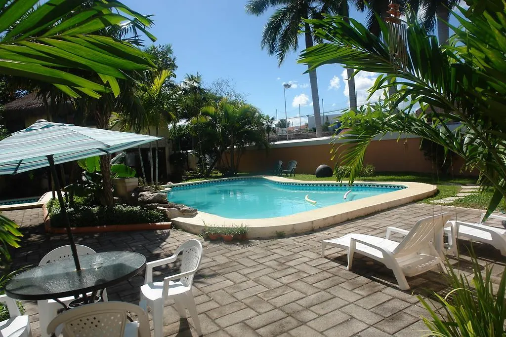 Residencia Los Encantos Cancun Guest house