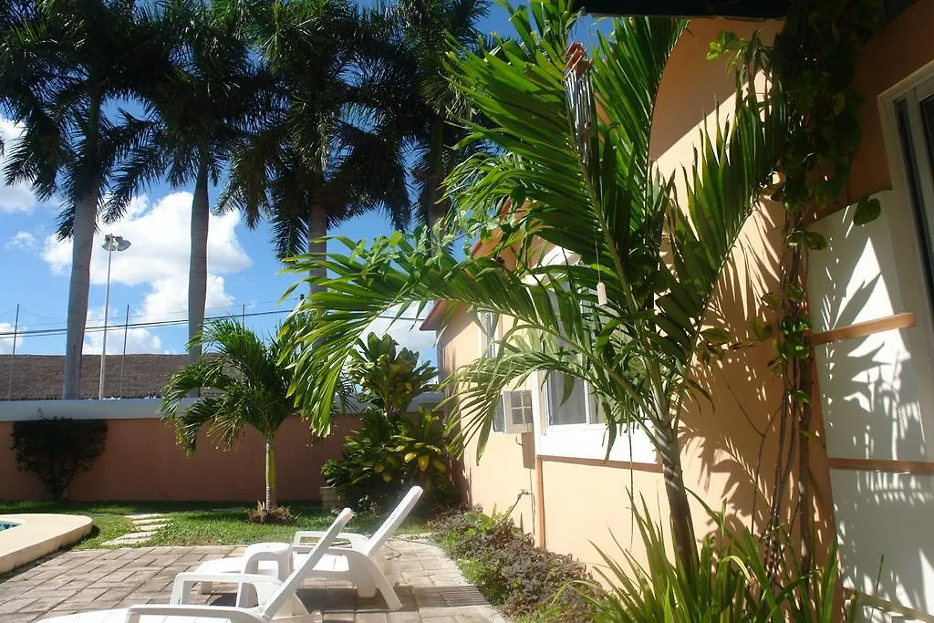 Pensión Residencia Los Encantos Cancún