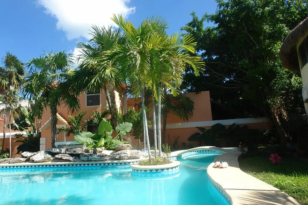 Residencia Los Encantos Cancún Pensión