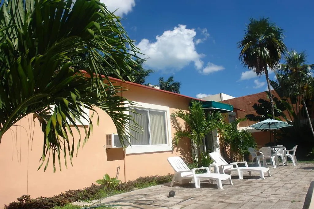 Residencia Los Encantos Cancún Pensión