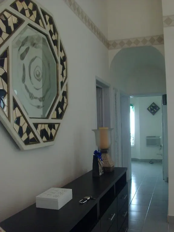 ** Pensión Residencia Los Encantos Cancún México