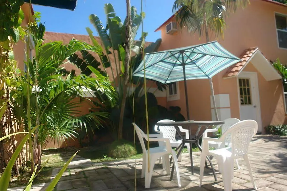 Residencia Los Encantos Cancún 2*,